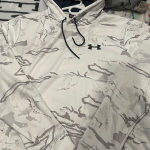 Under Armour Men's White and Gray Camo Hoodie